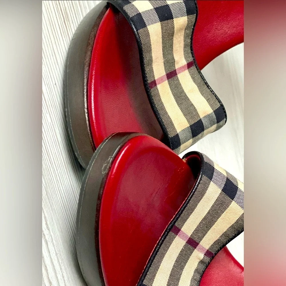 BURBERRY Signature Monogram Red Leather Heels, Authentic. EUC